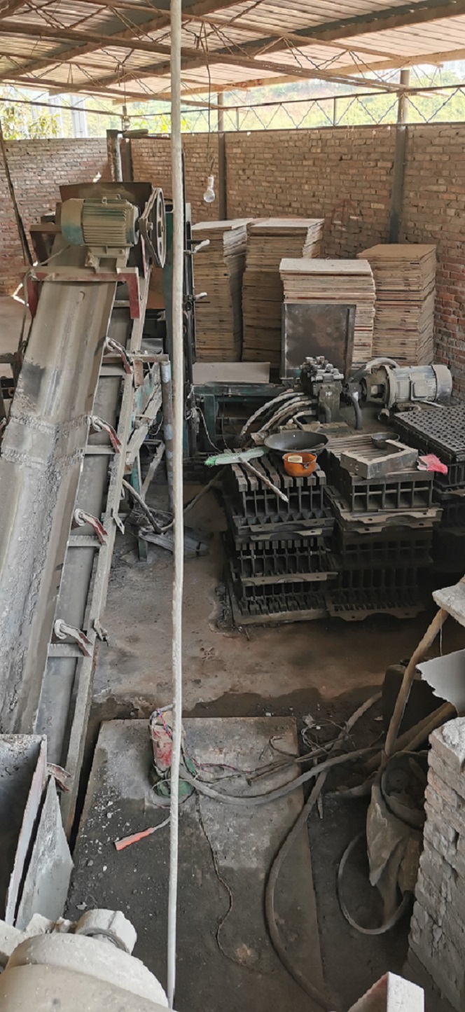 廢舊機(jī)器、設(shè)備、車輛拍賣