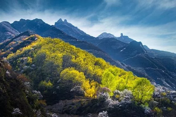 白石山景區<a href='http://m.vexzd.com/' target=_blank>旅游攻略</a>一日游