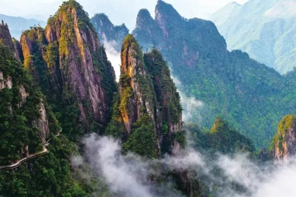 莽山五指峰景區<a href='http://m.vexzd.com/' target=_blank>旅游攻略</a>一日游